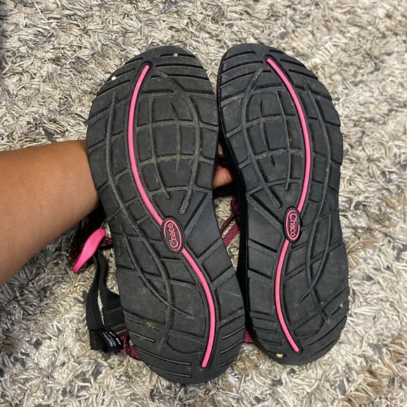 Chaco Women's Black and Pink Sandals sz 9 - Picture 7 of 11